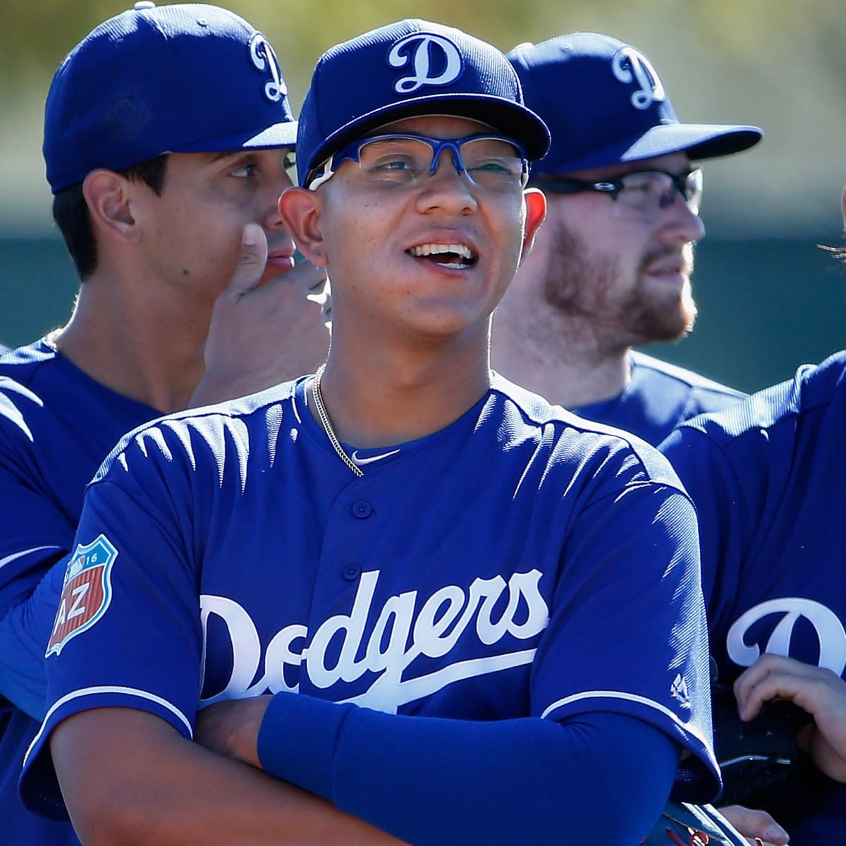 Julio Urias contract: Dodgers to promote LHP - Sports Illustrated