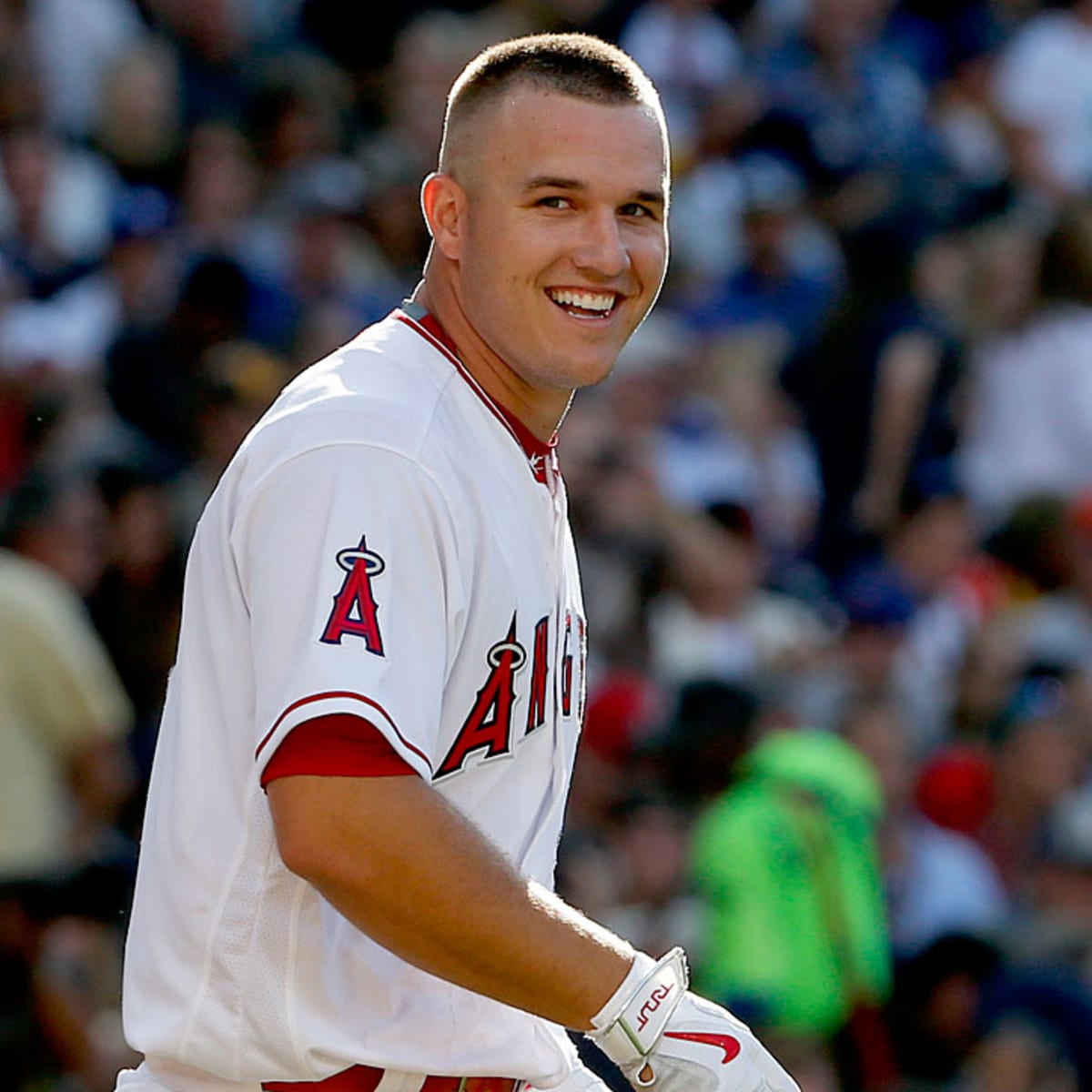 Angels' Mike Trout, Cubs' Kris Bryant win baseball's MVP awards
