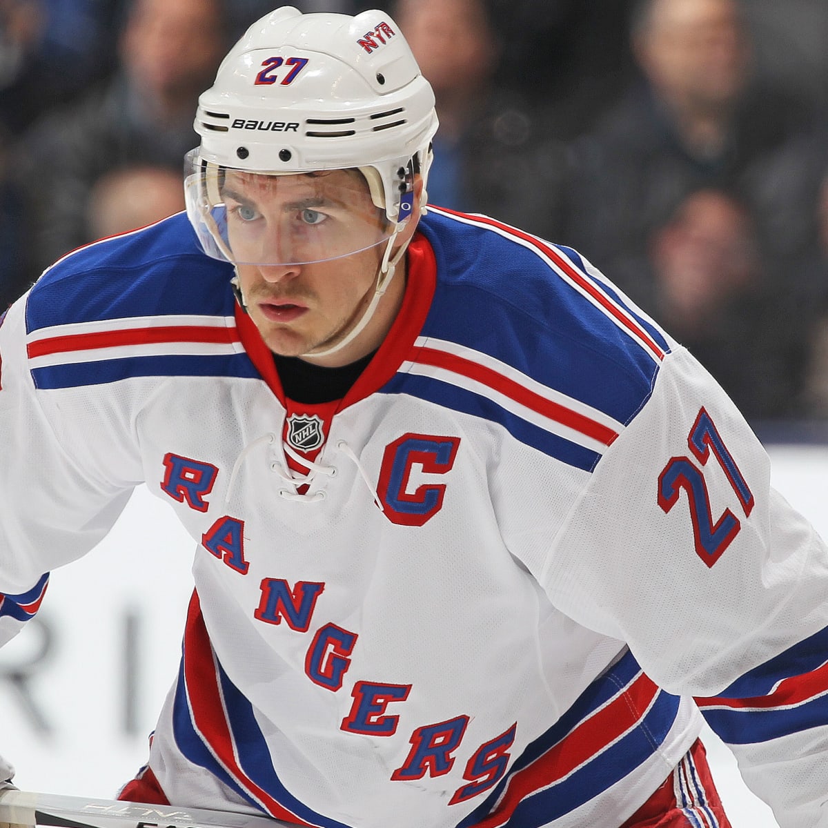 Leo Komarov Signed Toronto Maple Leafs Jersey (Beckett) Playing