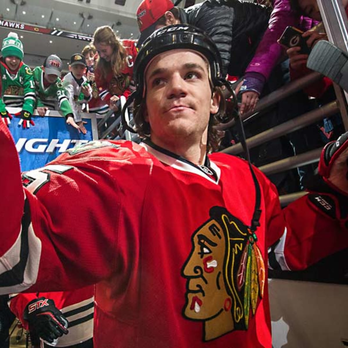 Blackhawks' Andrew Shaw apologizes for gay slur: 'My words were