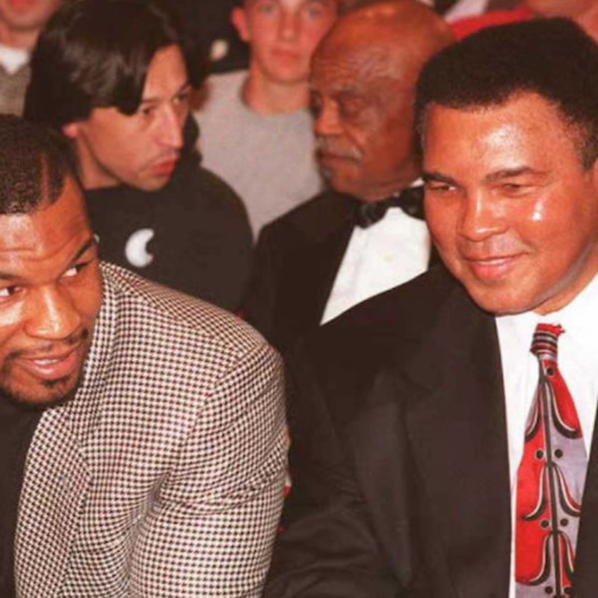 Muhammad Ali Dead Mike Tyson Reacts To News Sports Illustrated