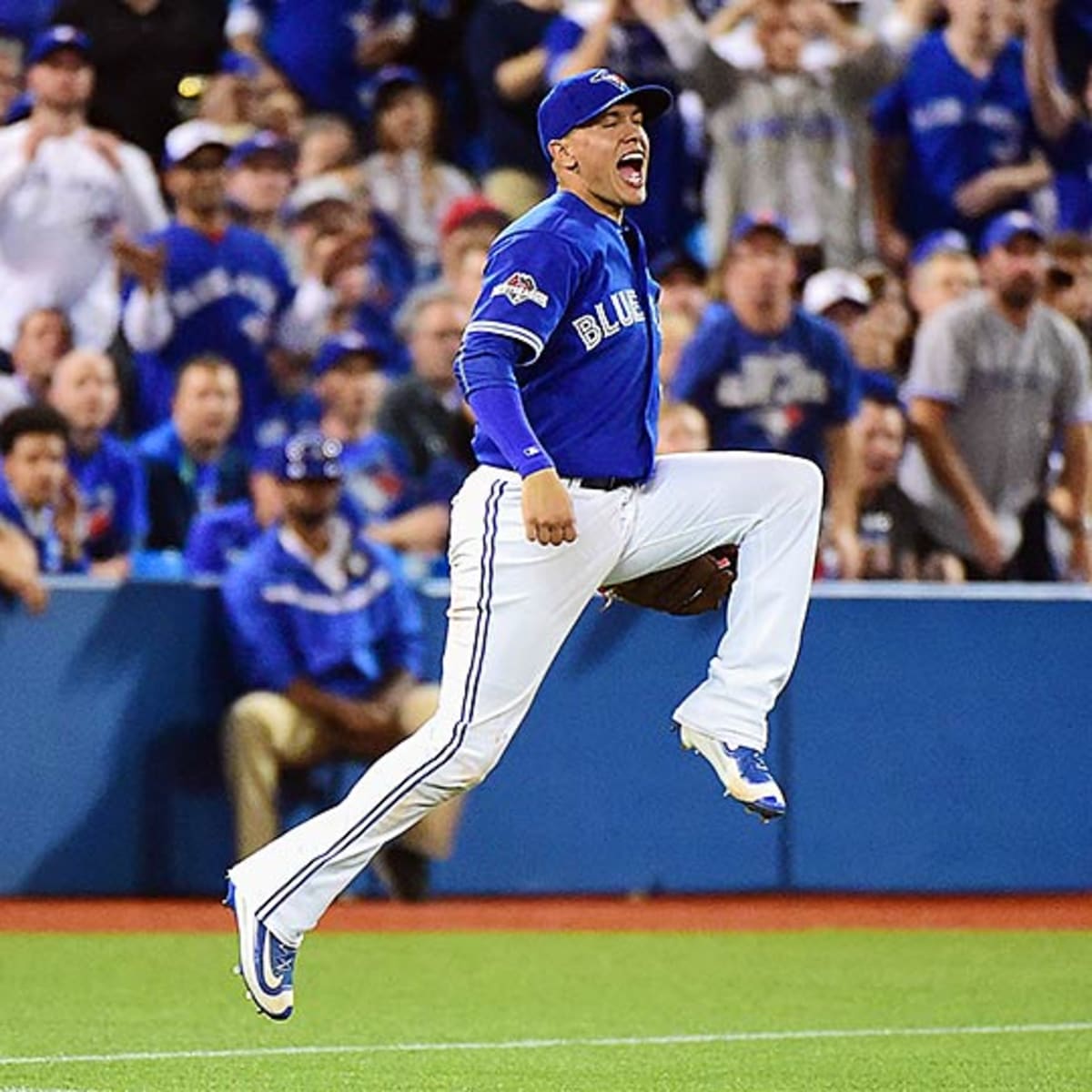 ALCS Game 3: Blue Jays win on redemption game from Ryan Goins - Sports  Illustrated