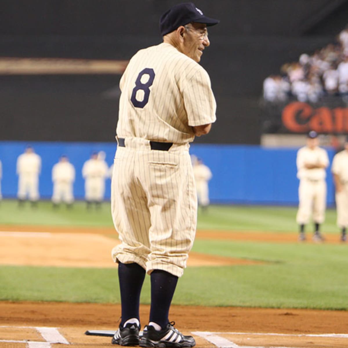 Yogi Berra, American original and Yankees immortal, dies at 90 - Sports  Illustrated