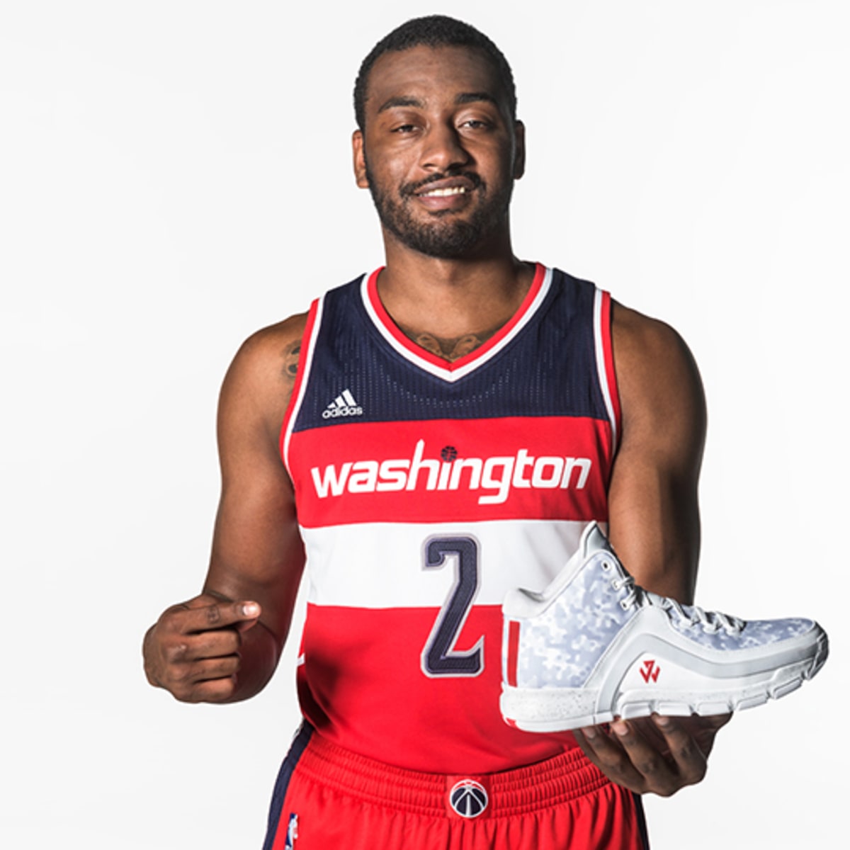 Aparador piloto Incompetencia Wizards guard John Wall, adidas unveil J Wall 2 signature sneaker - Sports  Illustrated