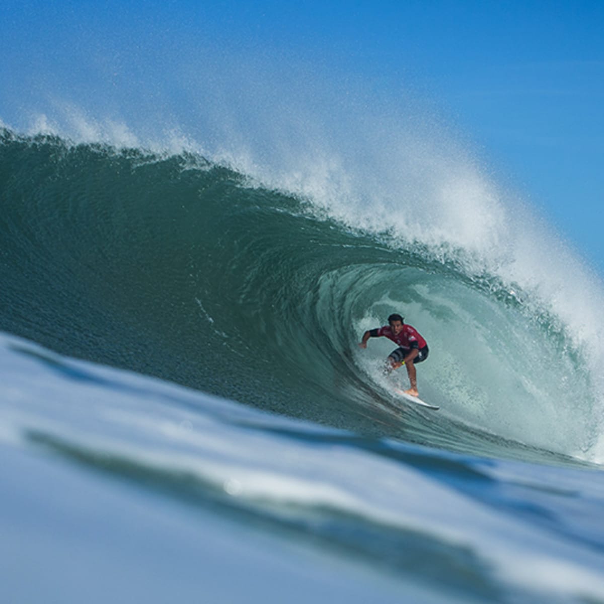 Julian Wilson Ready To Defend Title At Billabong Pipe Masters Sports Illustrated