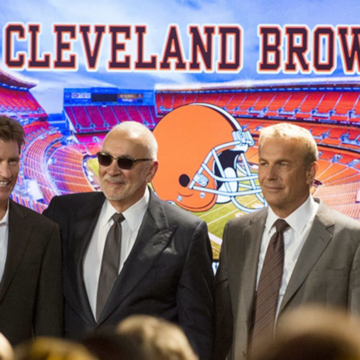 Kevin Costner Says Nfl Nixed Draft Day Scene Of Fans Hanging Him In Effigy Sports Illustrated