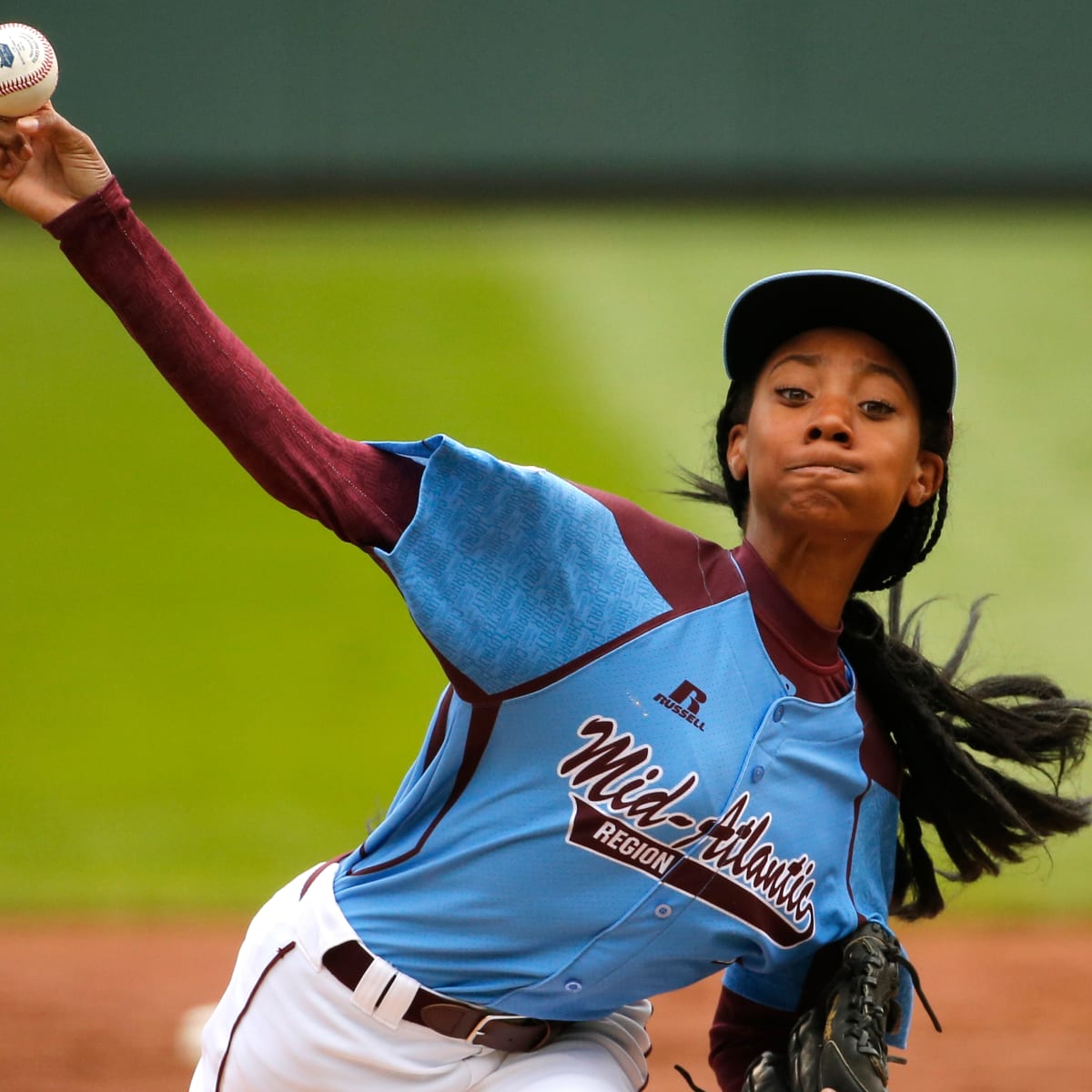 Mo'Ne Davis becomes first girl to throw a shutout in Little League World  Series - Sports Illustrated