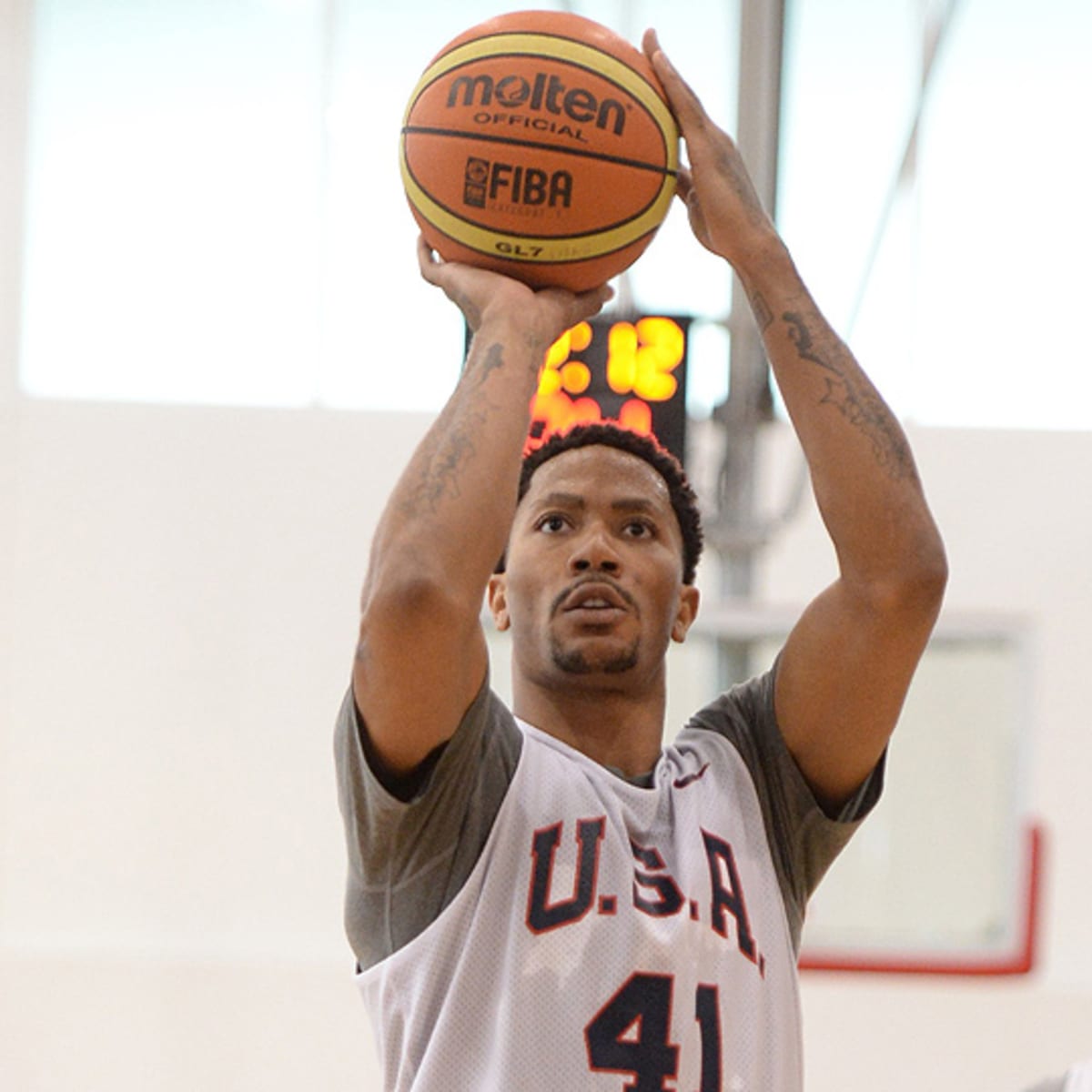 Knicks' point guard Derrick Rose eager for full healthy NBA season