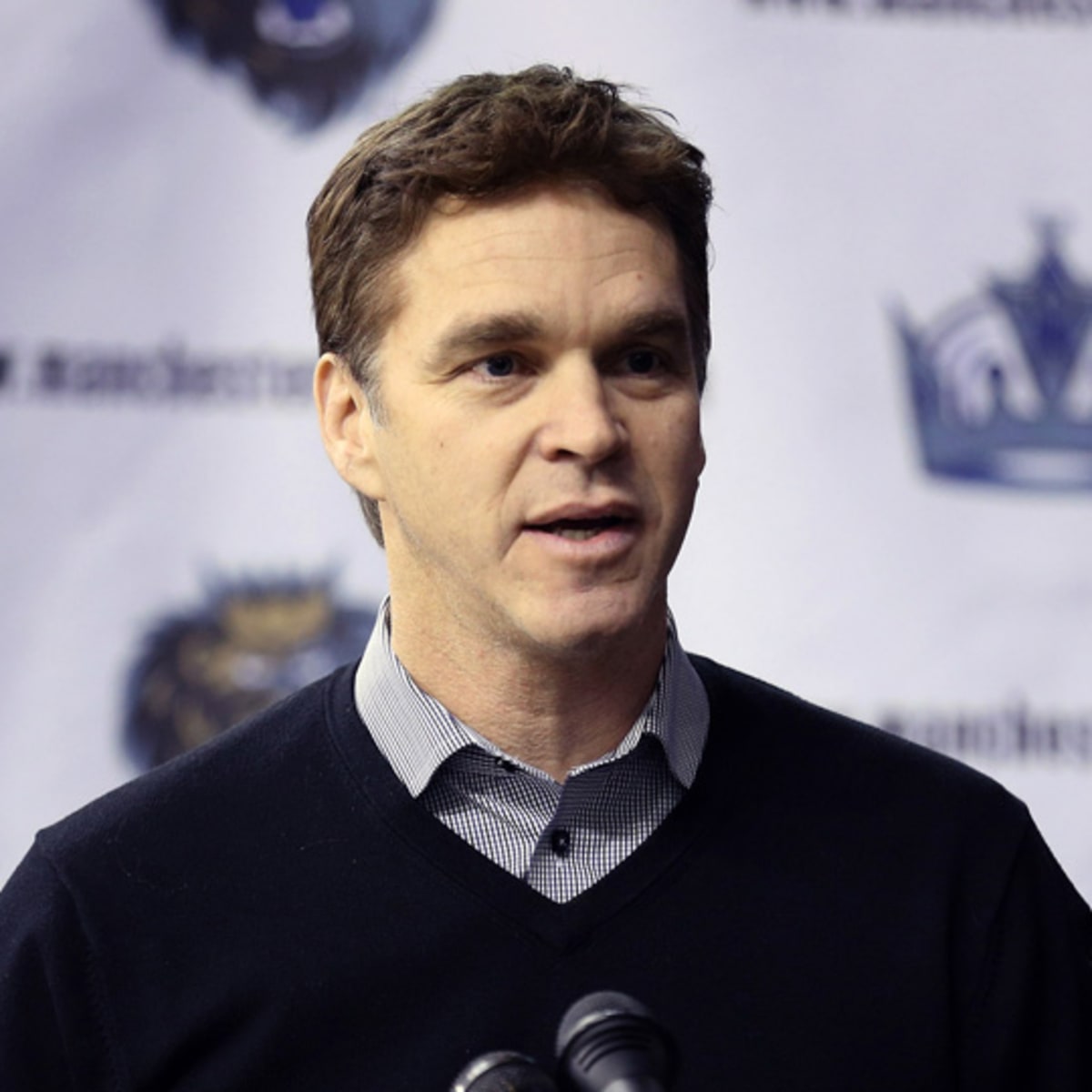 Frozen Royalty Video: LA Kings Luc Robitaille Reacts To Statue
