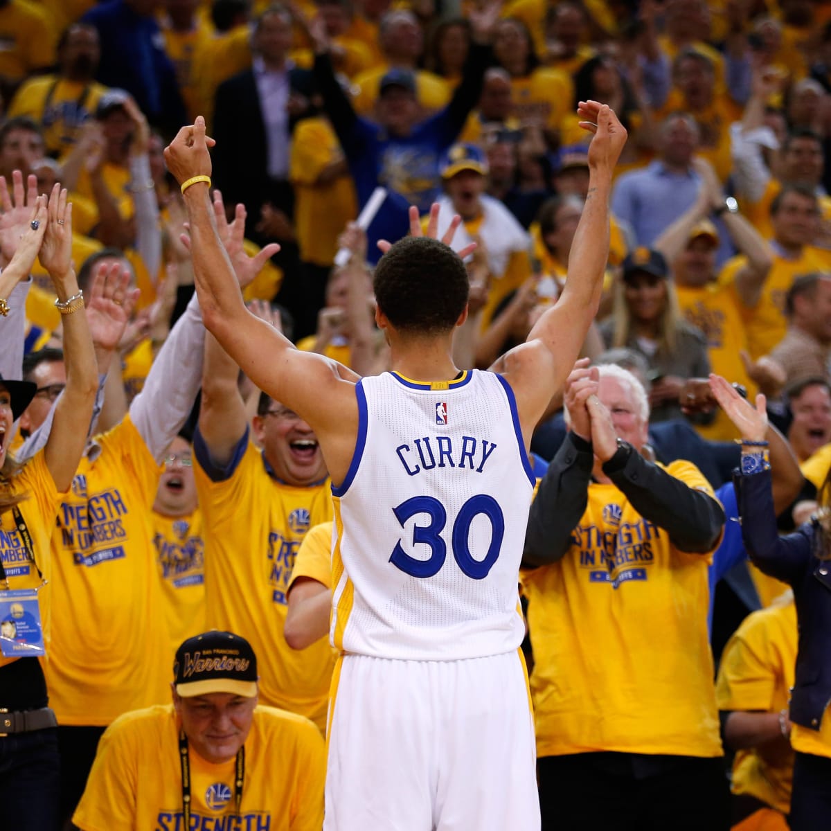 Golden State Warriors: Stephen Curry's 3-point playoff record is