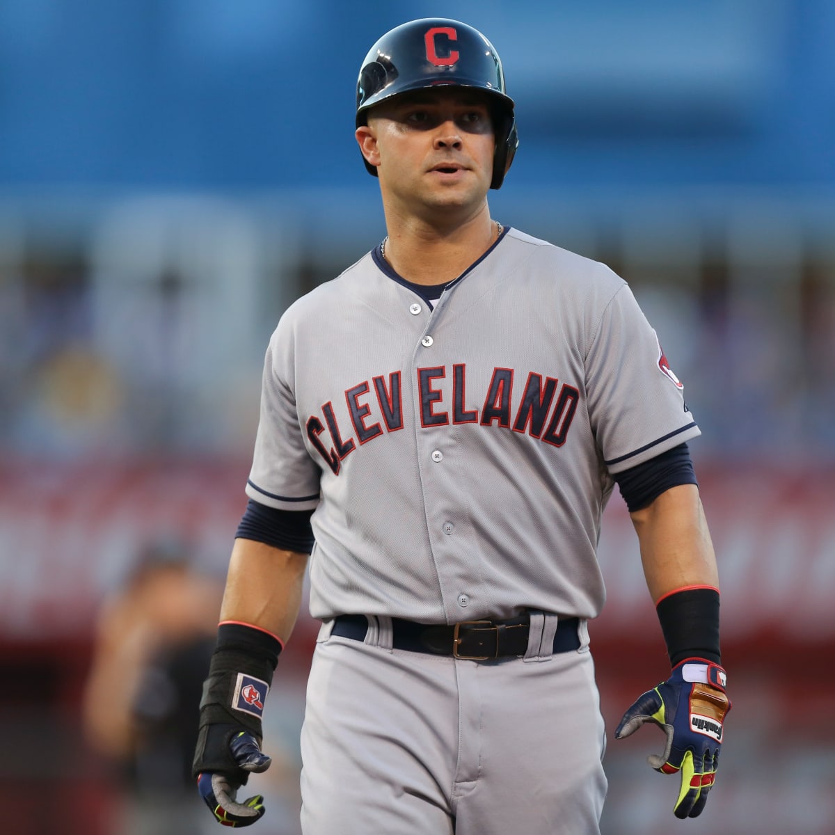 Indians' Nick Swisher has surgery on both knees, done for season