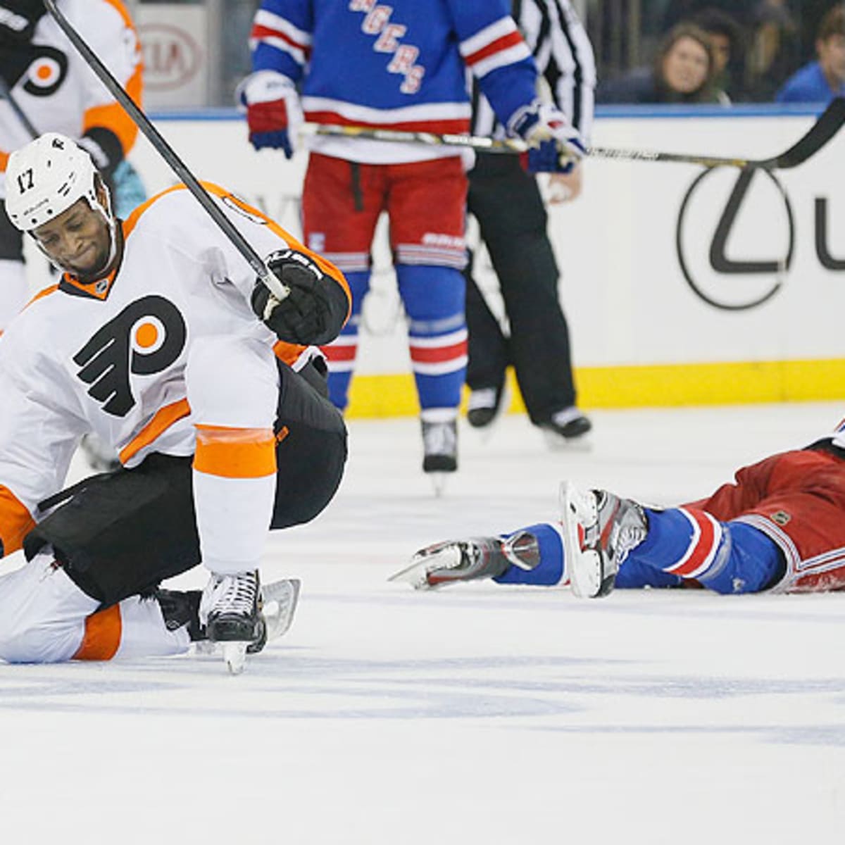 Ducks struggle to generate offense in 4-1 loss to Flyers - Los Angeles Times