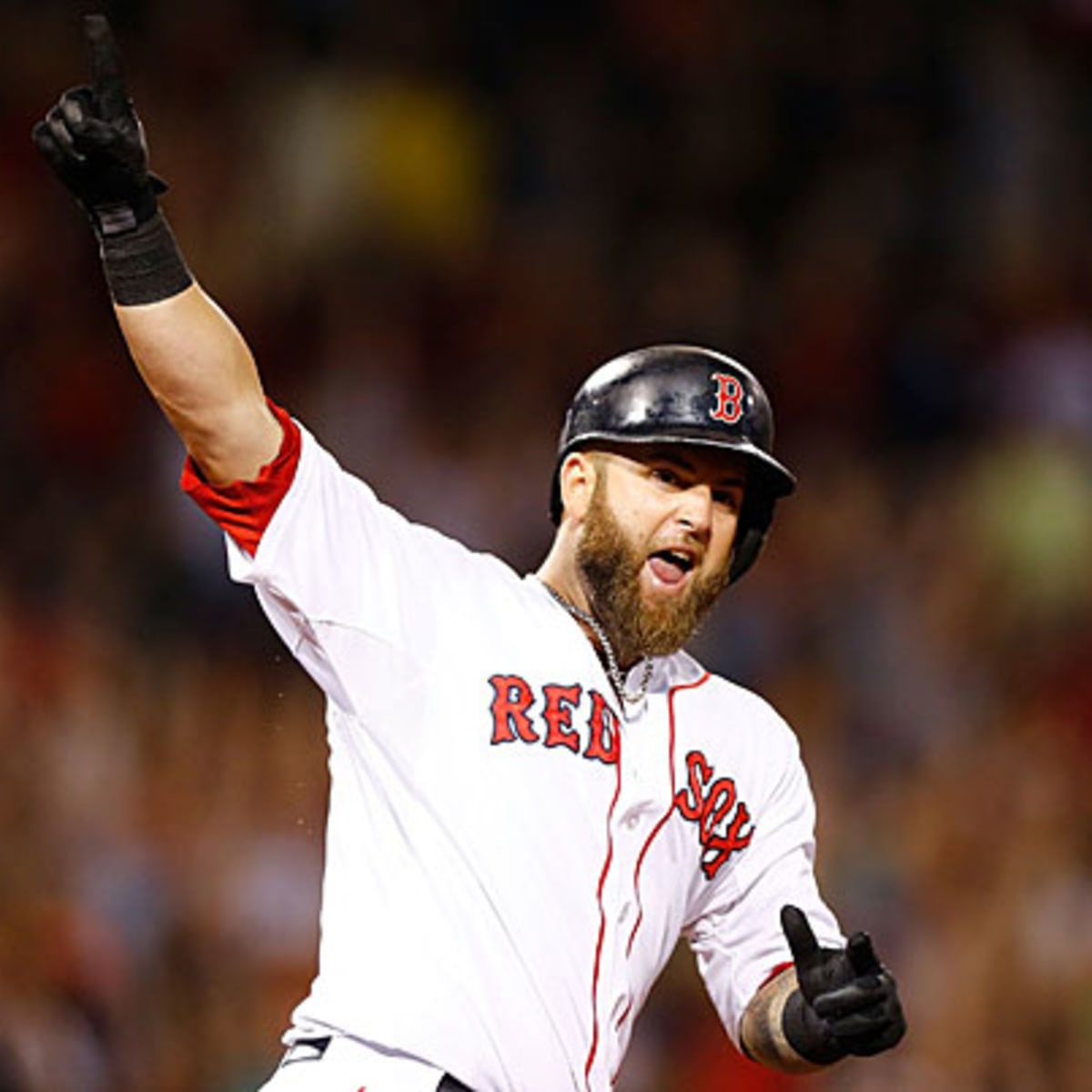 Mike Napoli gives Red Sox players ride to stadium during snow