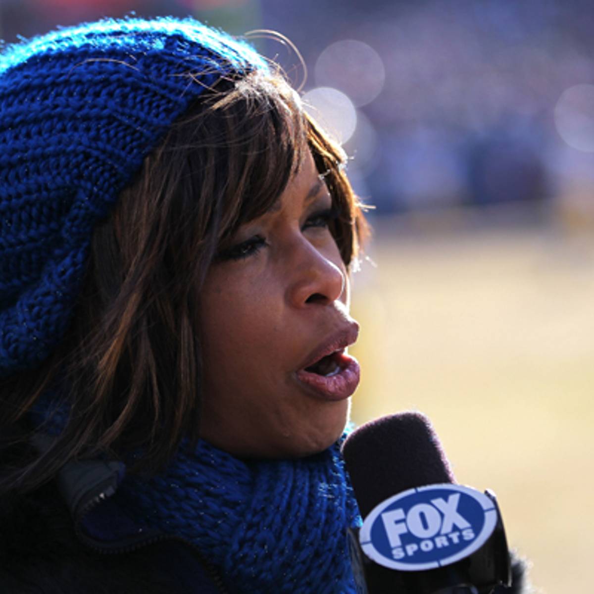 NFL concussion story becomes personal for FOX Sports' Pam Oliver - Sports  Illustrated
