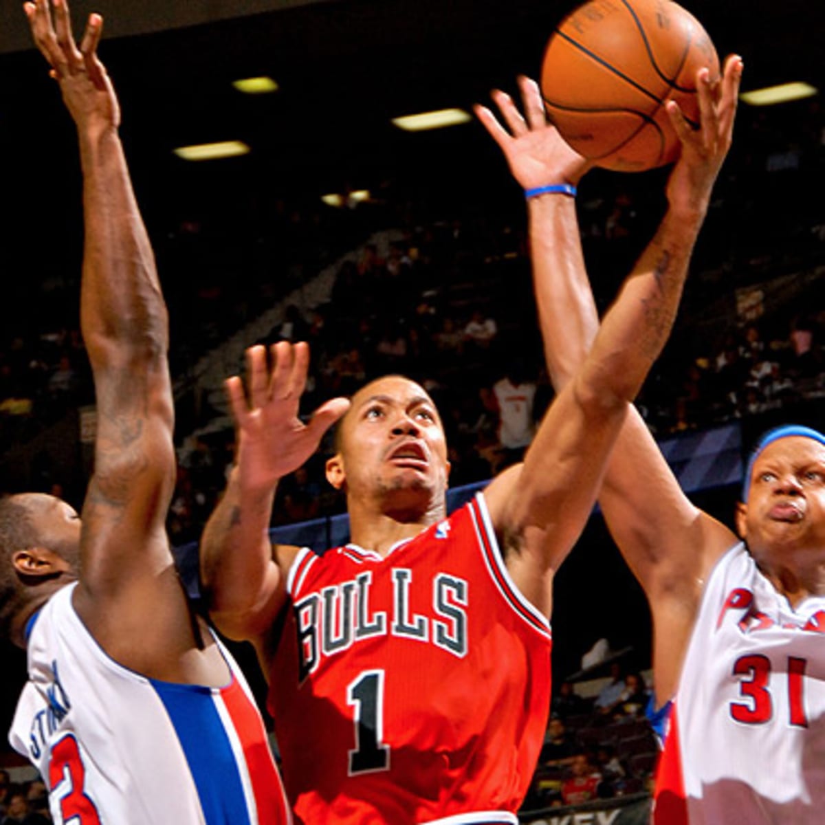 derrick rose not playing