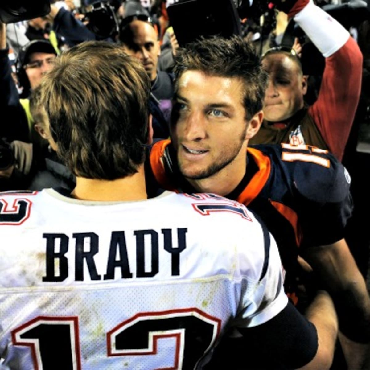 Video: Tom Brady shared concern for Aaron Hernandez with Tim Tebow