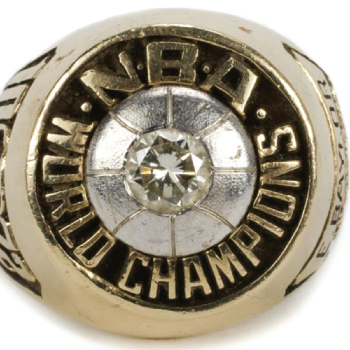 Spurs Receive Championship Rings Before Tipping Off New Season
