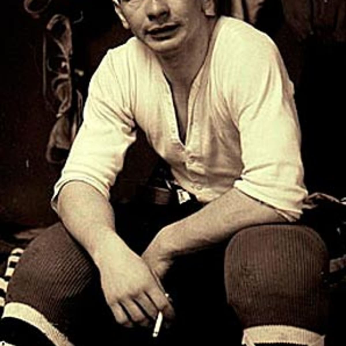 How did players have stamina while smoking cigarettes? : r/nhl