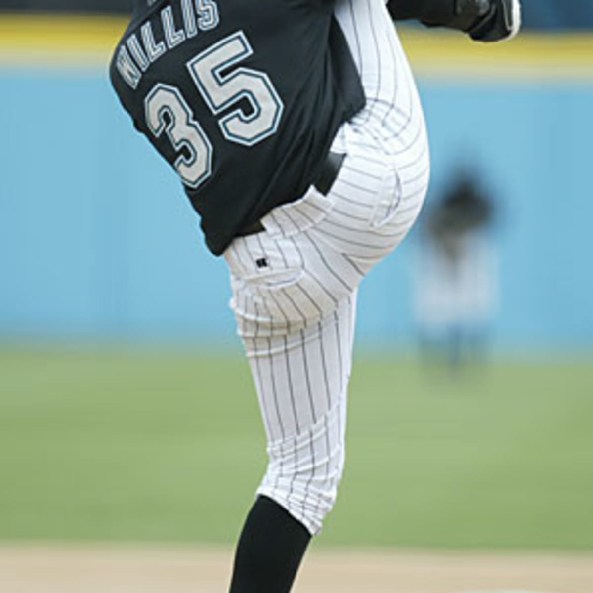 Giants sign Dontrelle Willis to minor league deal : r/baseball