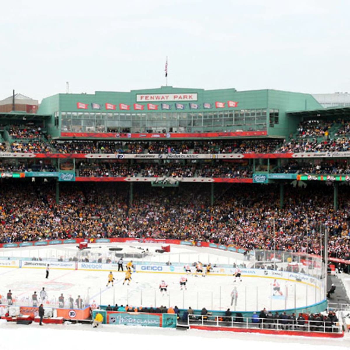 The 2010 NHL Winter Classic - Sports Illustrated