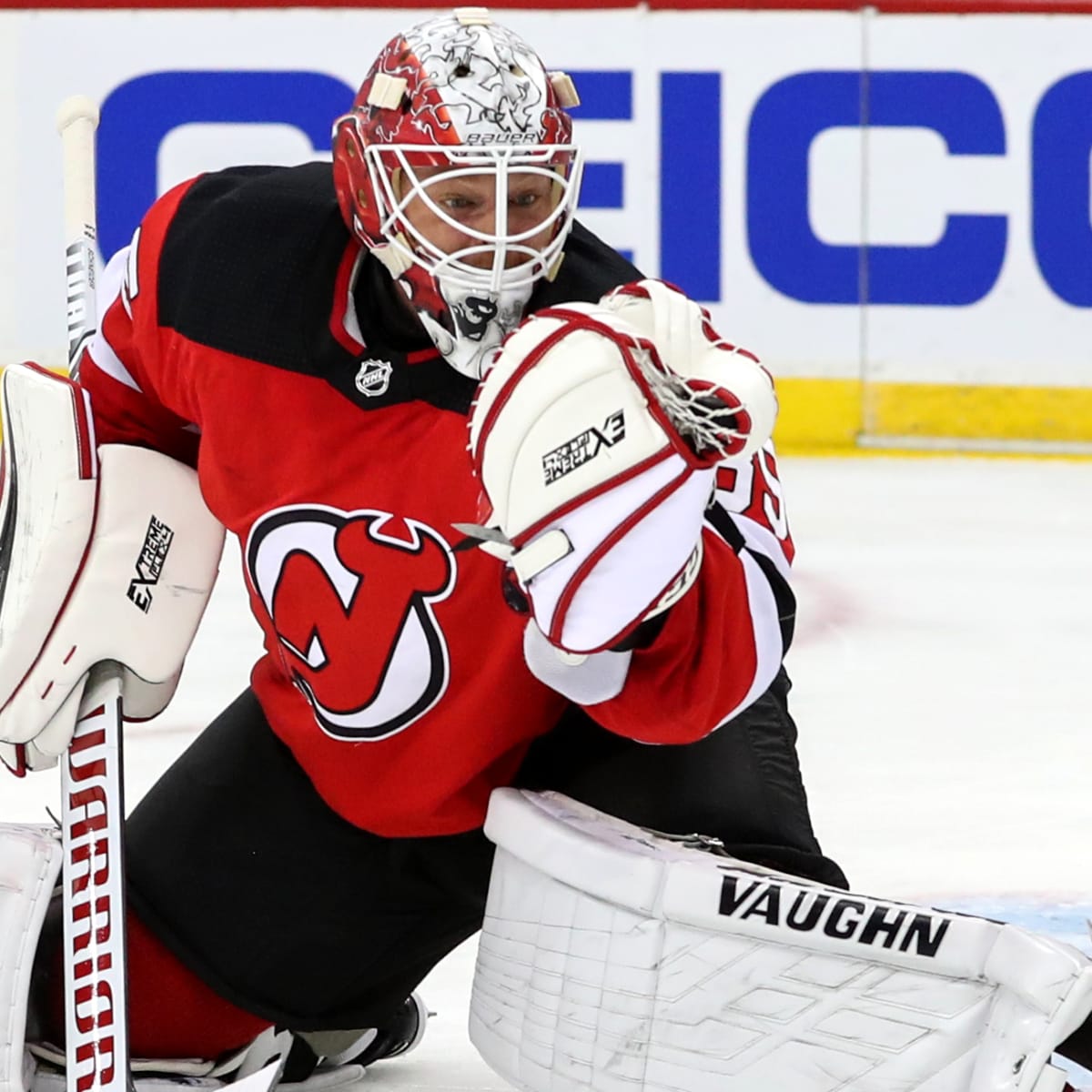 November 10, 2014: New Jersey Devils goalie Cory Schneider (35