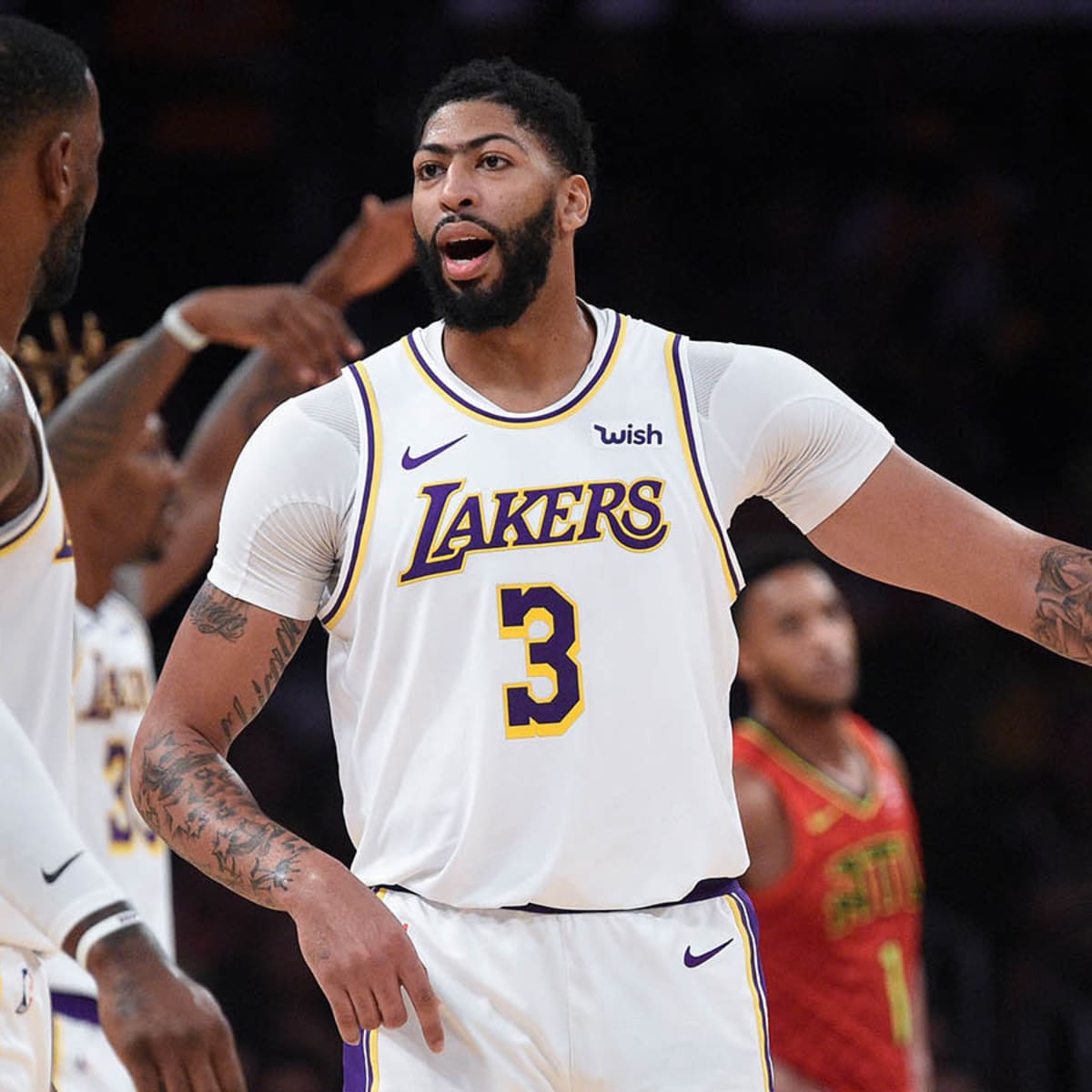 Anthony Davis Plans To Opt Out, Re-Sign With Lakers