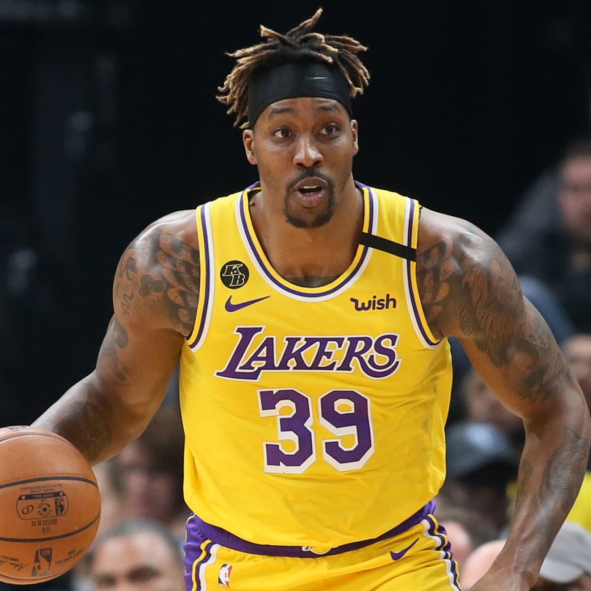 Dwight Howard thriving for Lakers in smallest role of his NBA