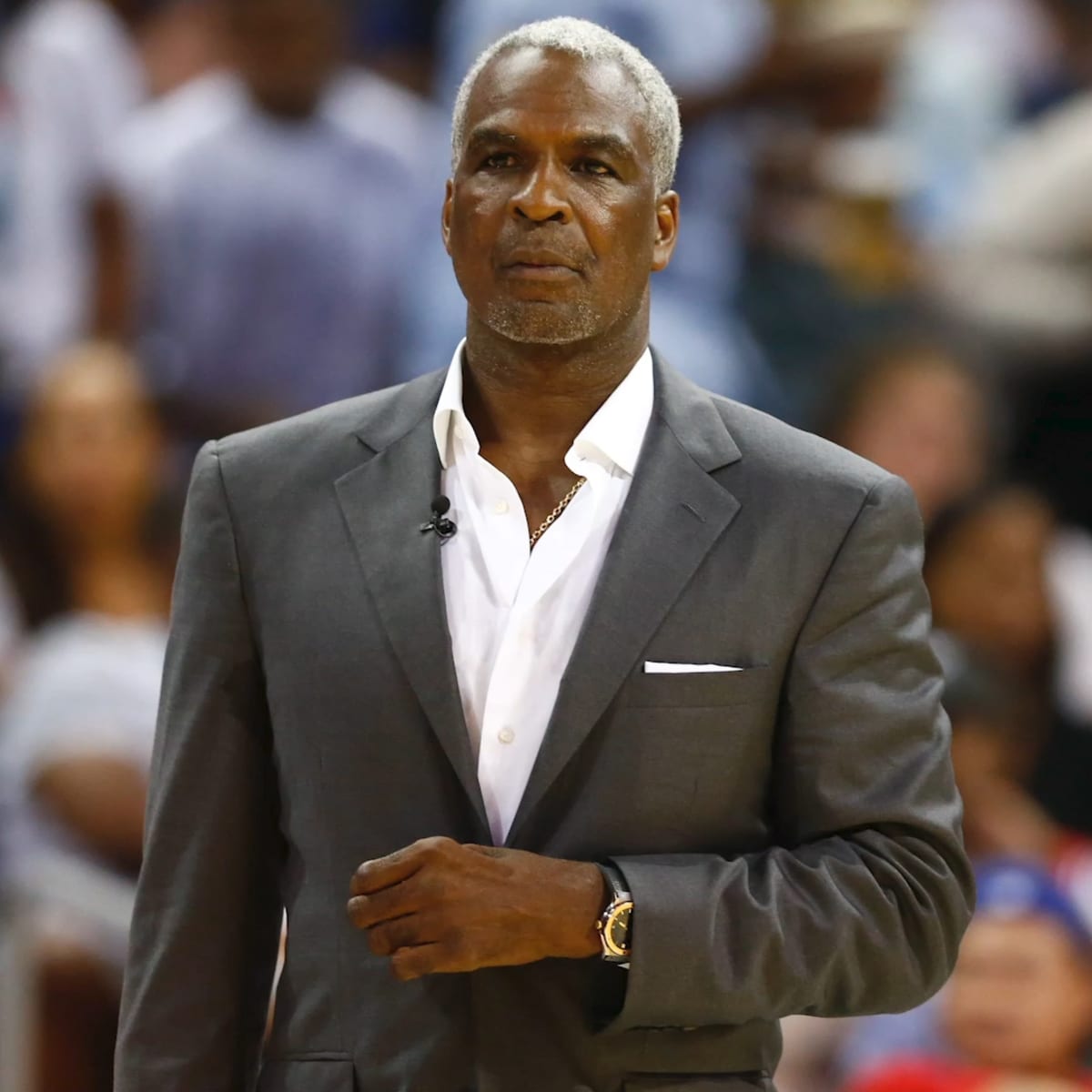 Charles Oakley details why he won't forgive former Knicks teammate Patrick  Ewing - Sports Illustrated