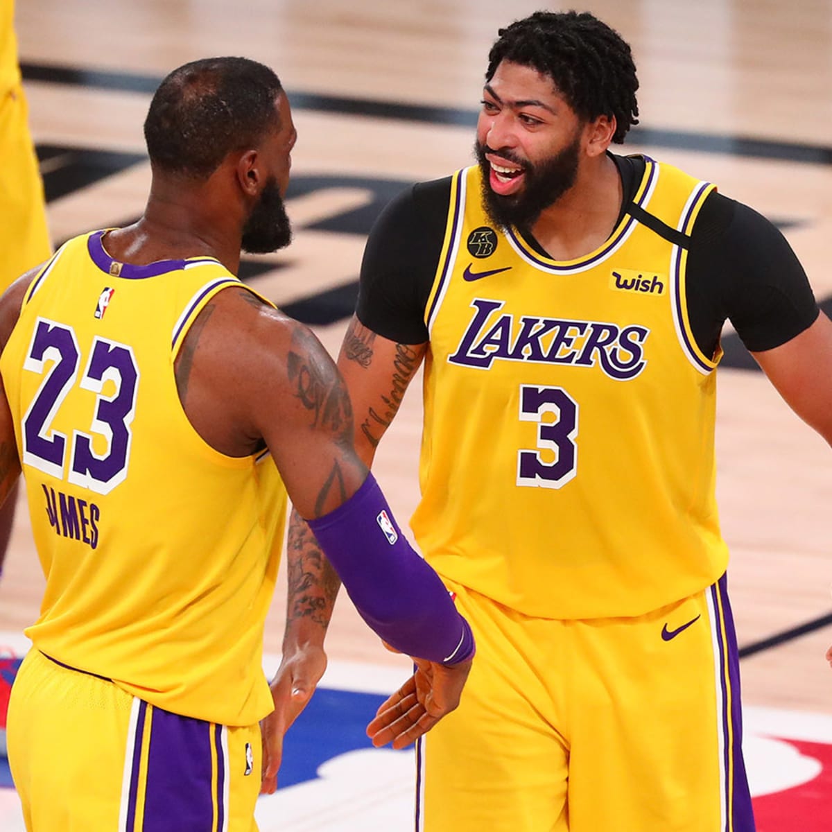 Lakers' LeBron James giving No. 23 jersey number to Anthony Davis