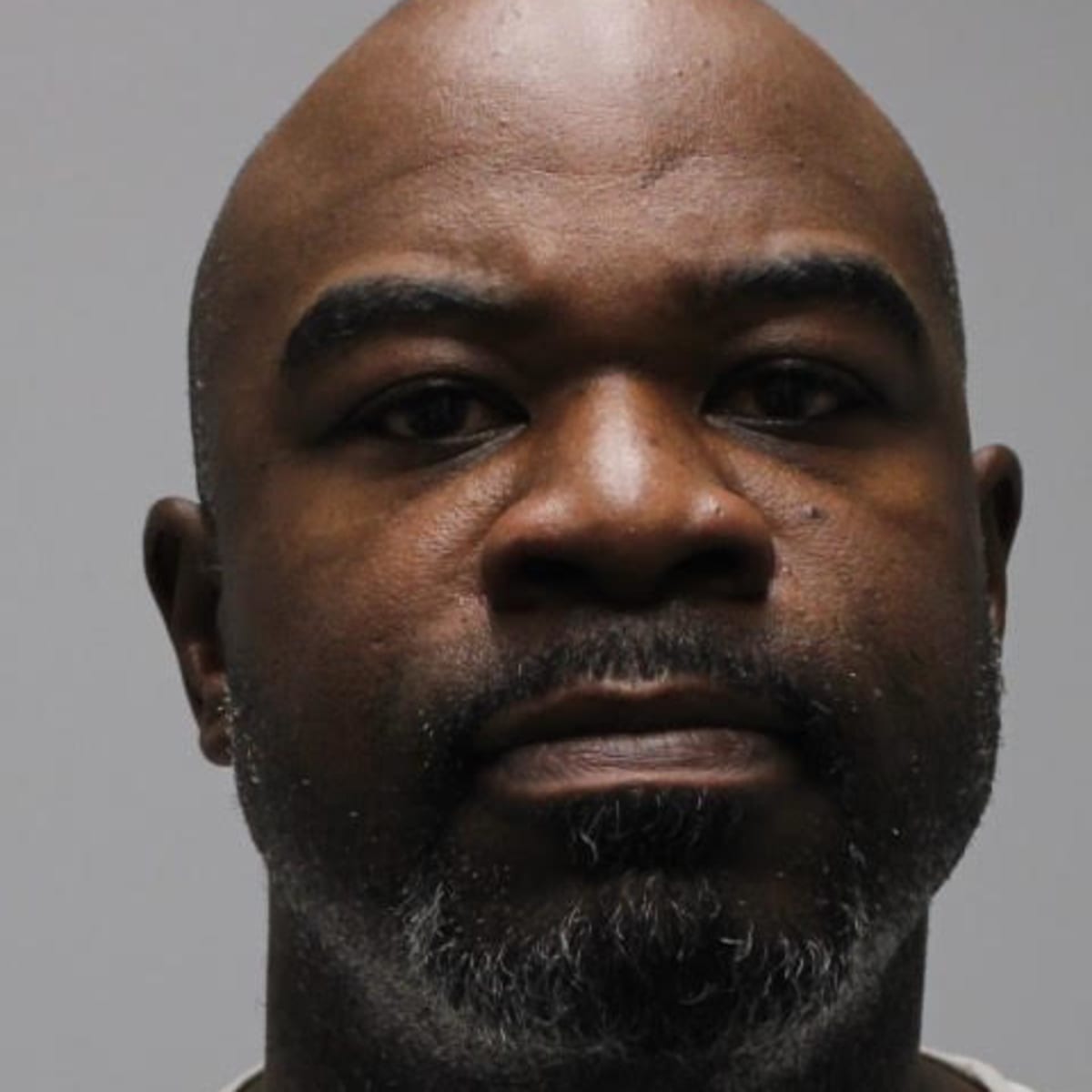 Tilmeld Patronise Detektiv Titans: Albert Haynesworth Arrested on Domestic Violence Charge - Sports  Illustrated Tennessee Titans News, Analysis and More