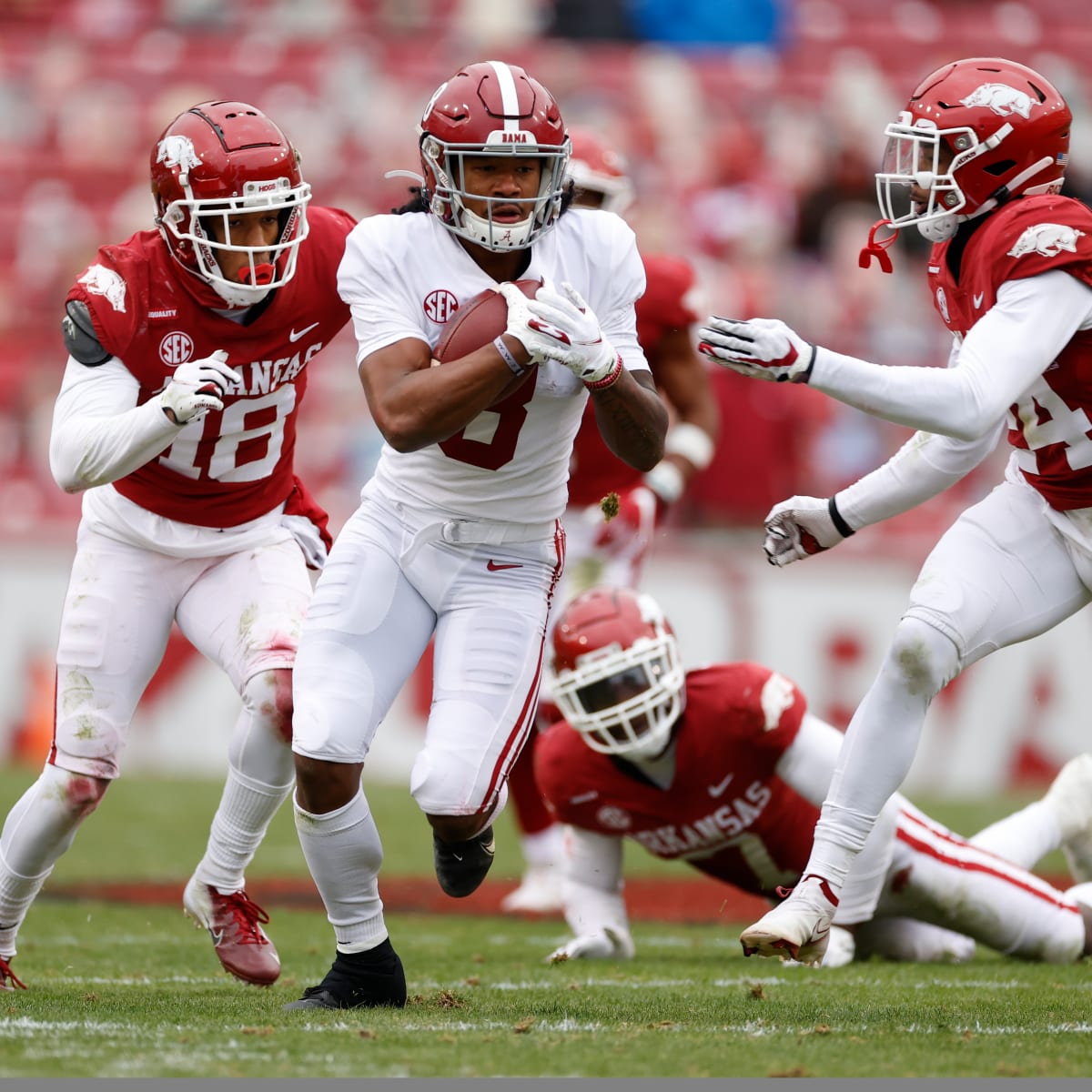 live updates no 2 alabama football vs no 21 arkansas sports illustrated alabama crimson tide news analysis and more