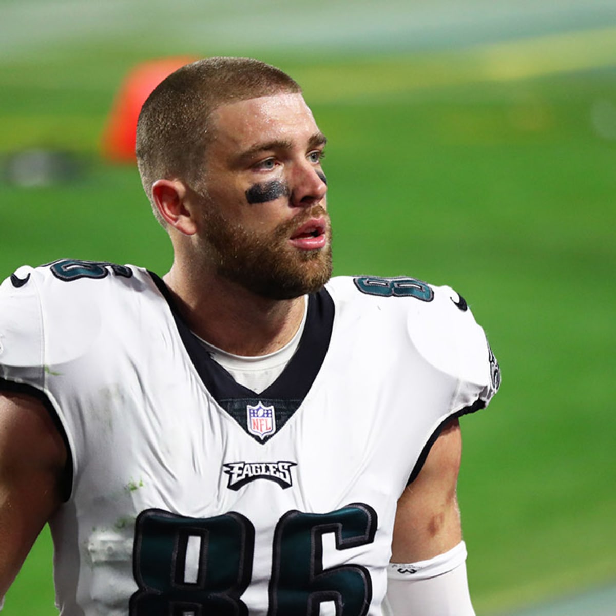 Zach Ertz gets emotional discussing possible final Eagles game