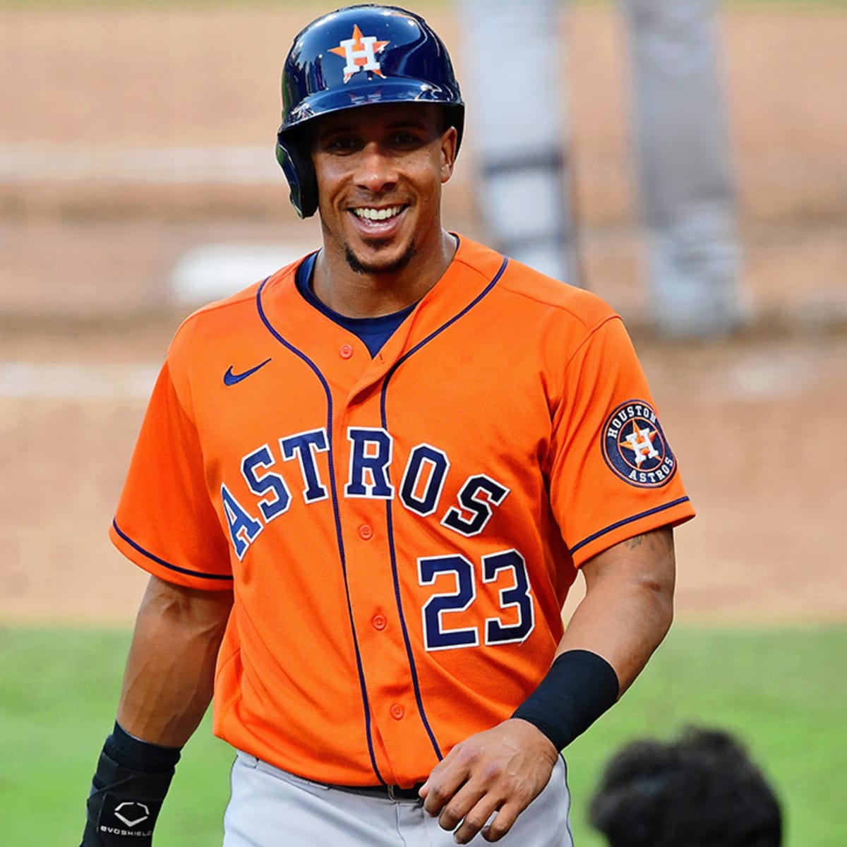 Astros sign Michael Brantley after losing out on George Springer