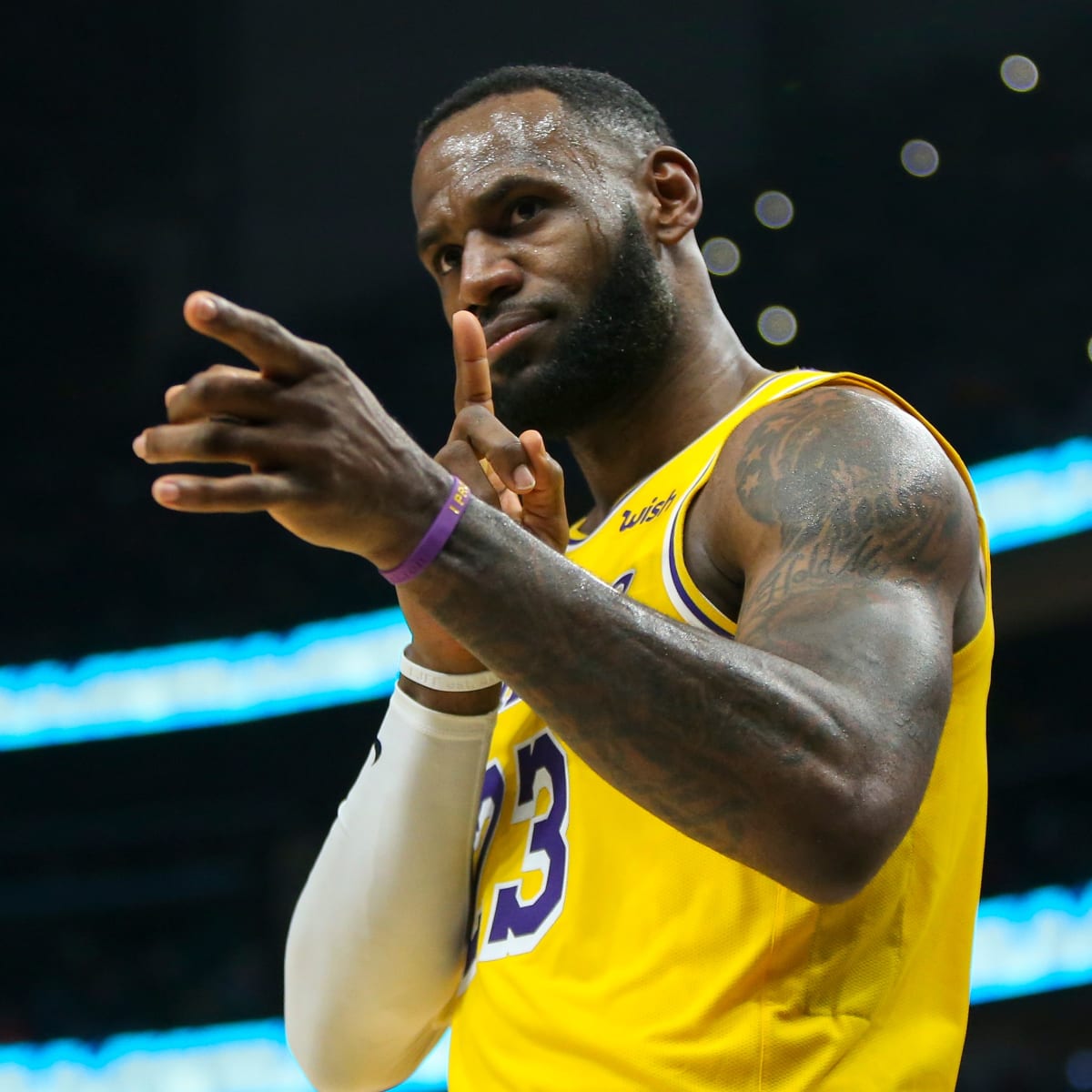 Highest-Paid NBA Players 2021-22: LeBron James Crushes Earnings Record