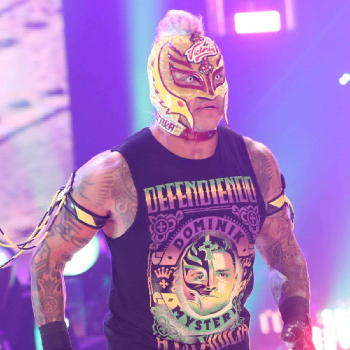 Wrestling News Rey Mysterio Signs New Wwe Contract Sports Illustrated