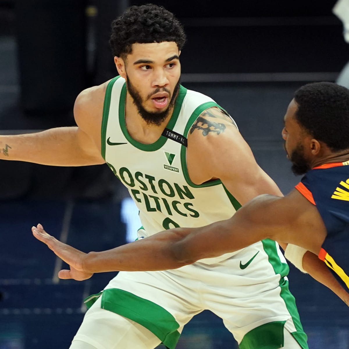 Jayson Tatum leads Celtics' comeback with his son in the front row and his  father in the back of his mind