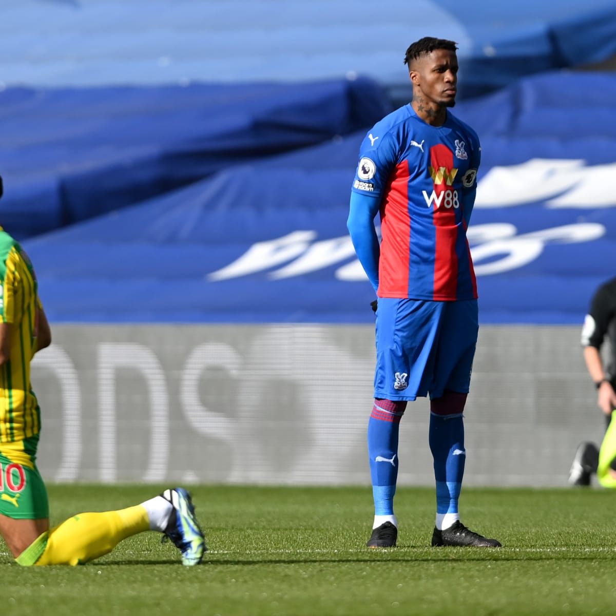 Wilfried Zaha Explains Why He S Not Kneeling Before Epl Matches Sports Illustrated