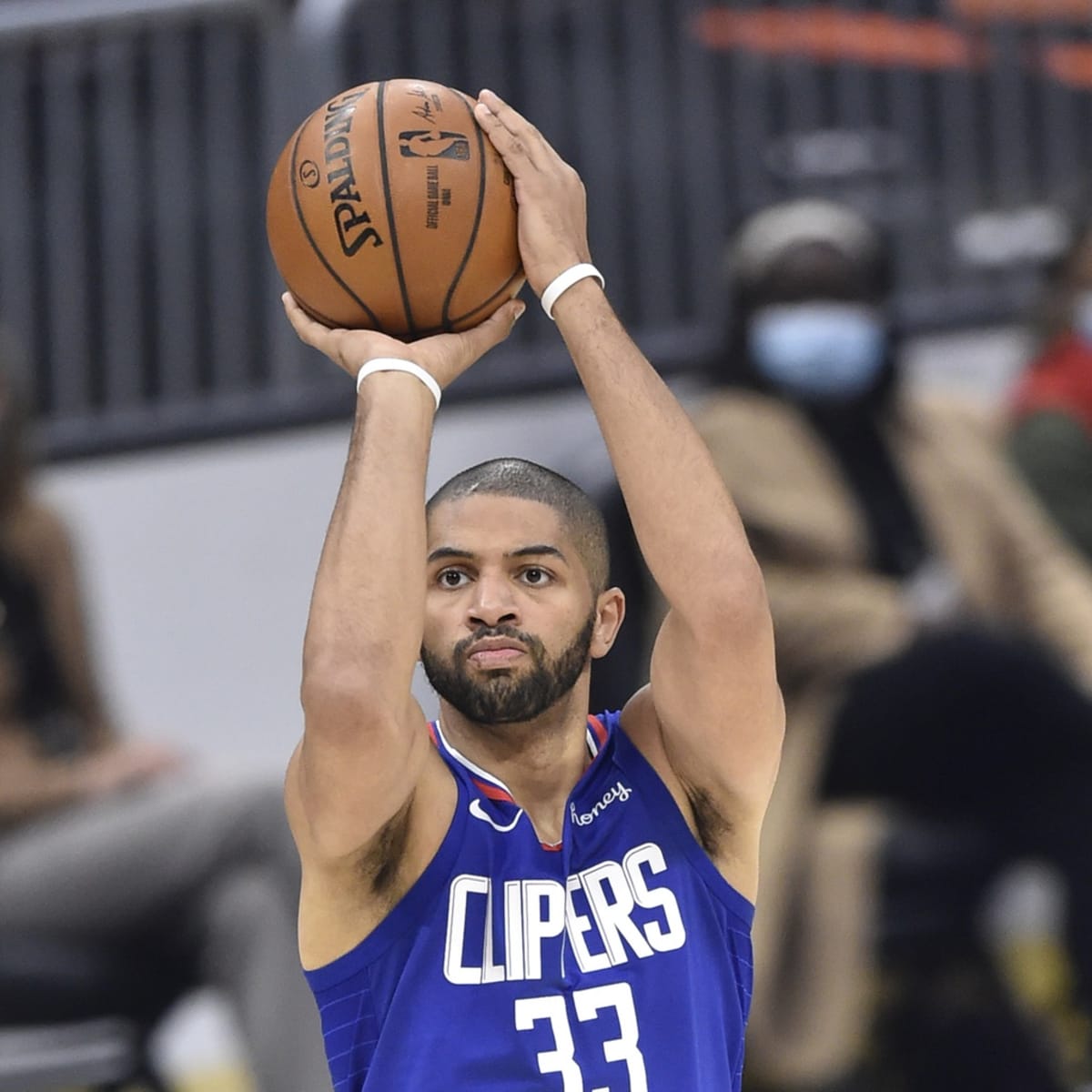 Biri uçakla, i̇stanbul'dan kalkan batum seferleriyle, diğeri ise artvin sarp sınır kapısı'ndan arabayla gitmek. Batum : La Nicolas Batum Reveals Rough Way Charlotte Hornets Cut Him Sports Illustrated La Clippers News Analysis And More