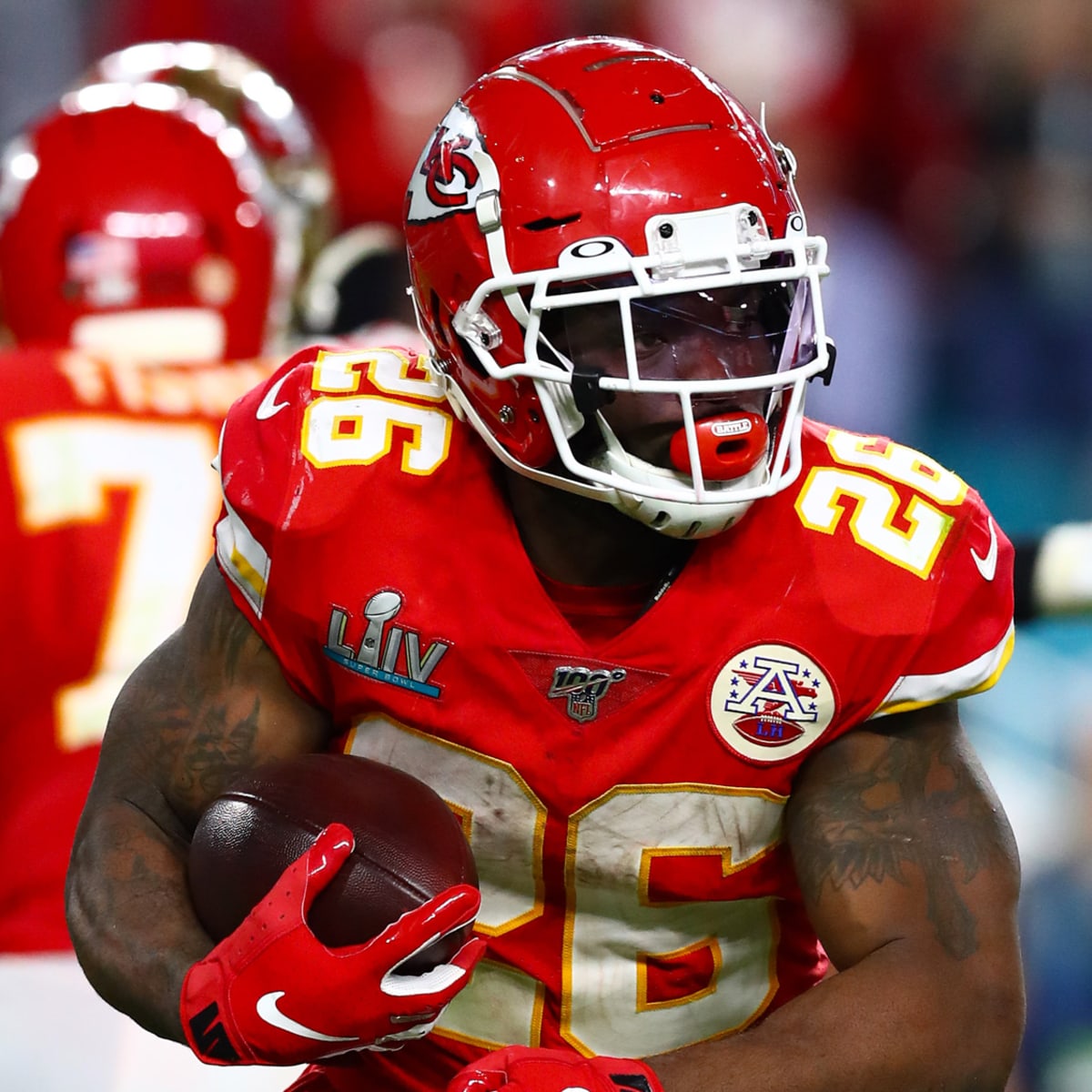 Damien Williams: Chiefs to pick up option on running back - Sports