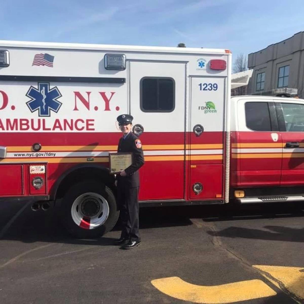 New York Jets: COVID-19 patient, an EMT, says the New York Jets are helping  her recovery. - Sports Illustrated New York Jets News, Analysis and More