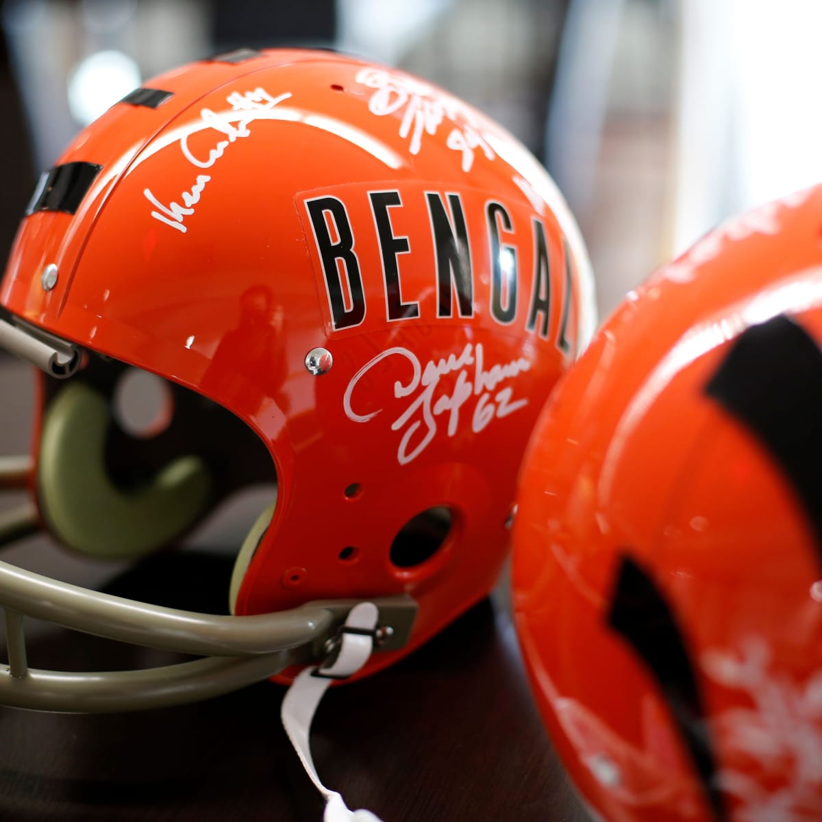Trey Hendrickson Cincinnati Bengals Autographed Speed Mini Helmet