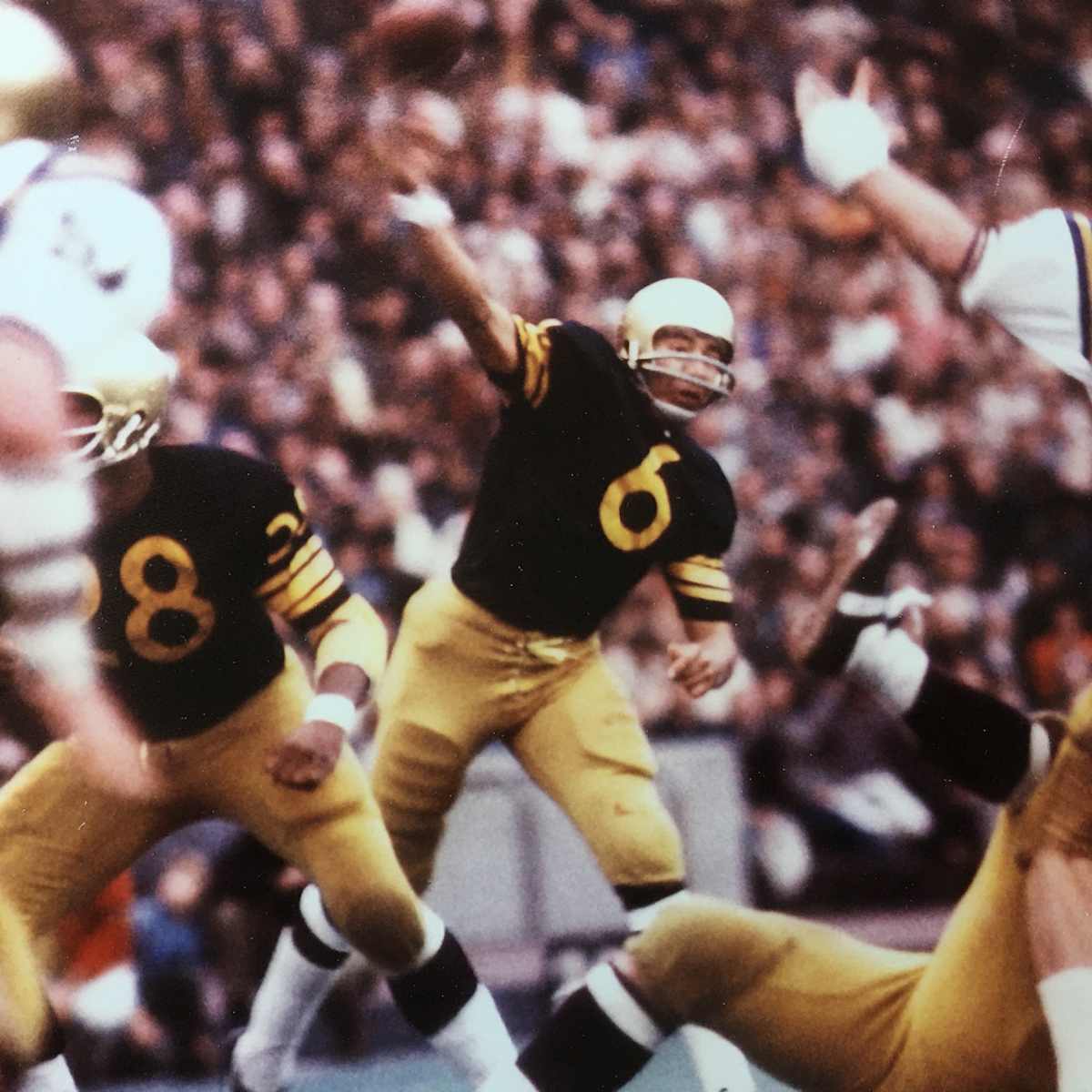 Hollywood Moment Sixkiller Beats Mark Harmon And Ucla In Return Game Sports Illustrated Washington Huskies News Analysis And More