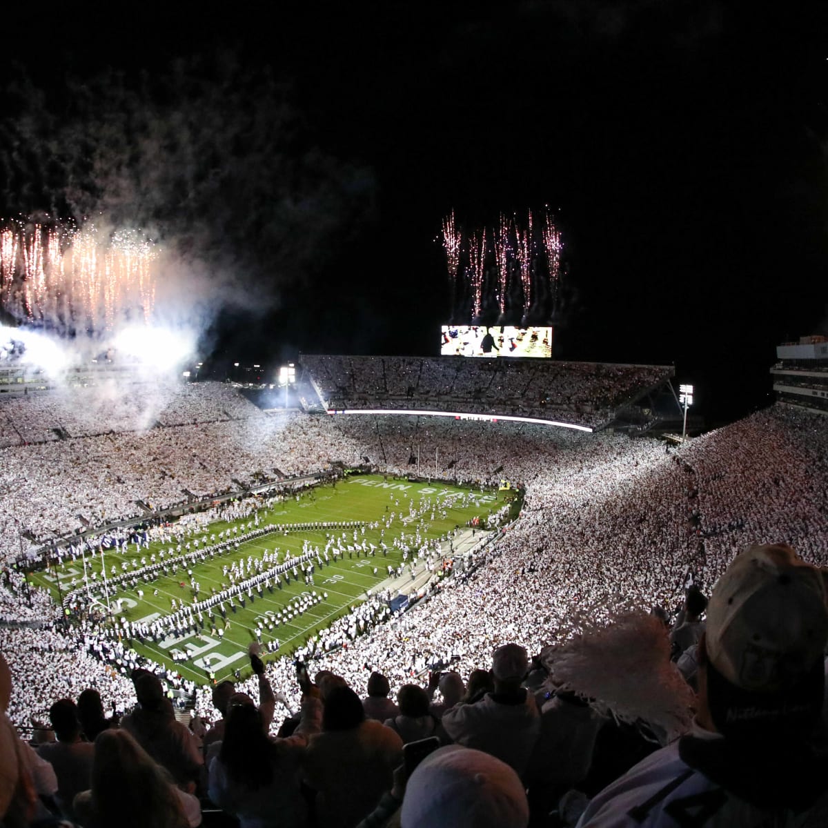 A Brief History of the White Out in College Football - Tar Heel Blog