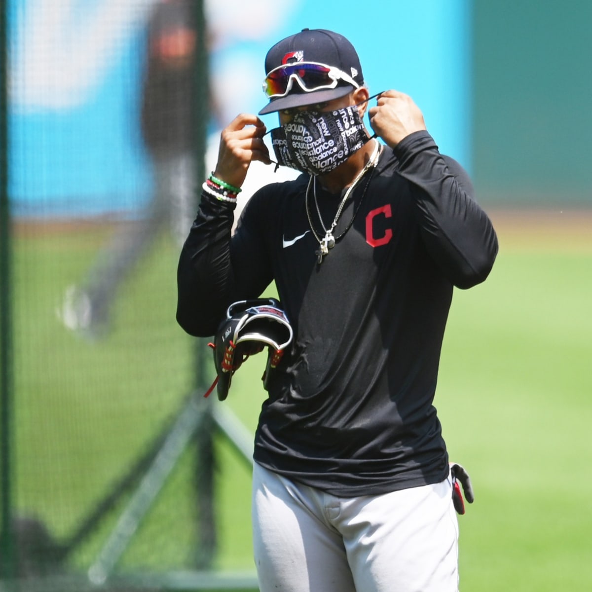 Look: Cleveland Indians SS Francisco Lindor dyes hair blue ahead of Spring  Training
