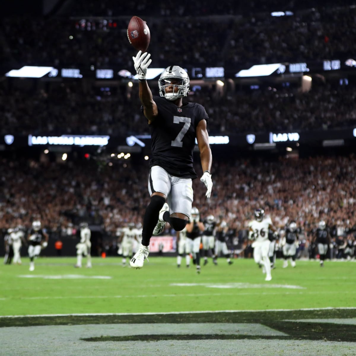 Raiders-Dolphins week 9 viewing guide: Game time, TV Schedule, online  streaming, announcers, odds, more - Silver And Black Pride