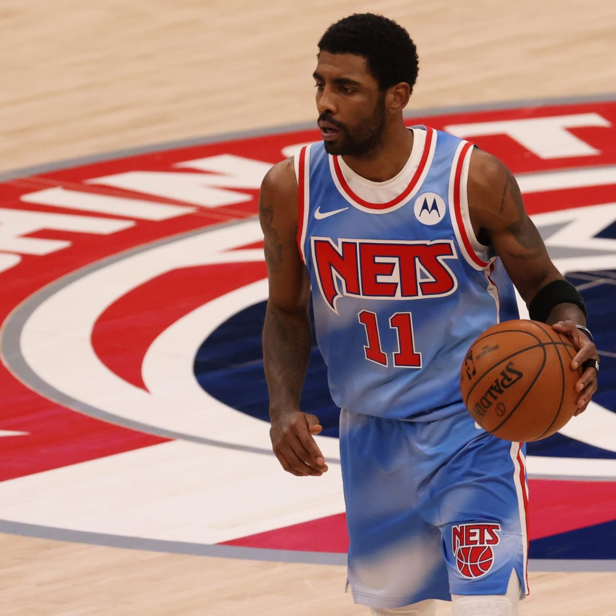 NBA: Brooklyn Nets' Kyrie Irving Spotted Playing Football - Fastbreak on  FanNation