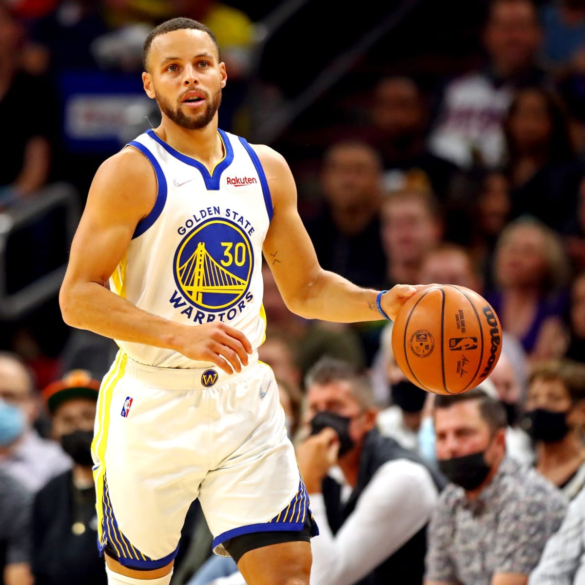 Steph Curry explodes for 50 points but Golden State Warriors still beaten  130-119 by Phoenix Suns