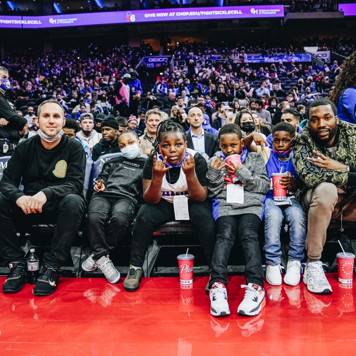Meek Mill, Eagles & 76ers Host Kids In A Day Of Holiday Cheer