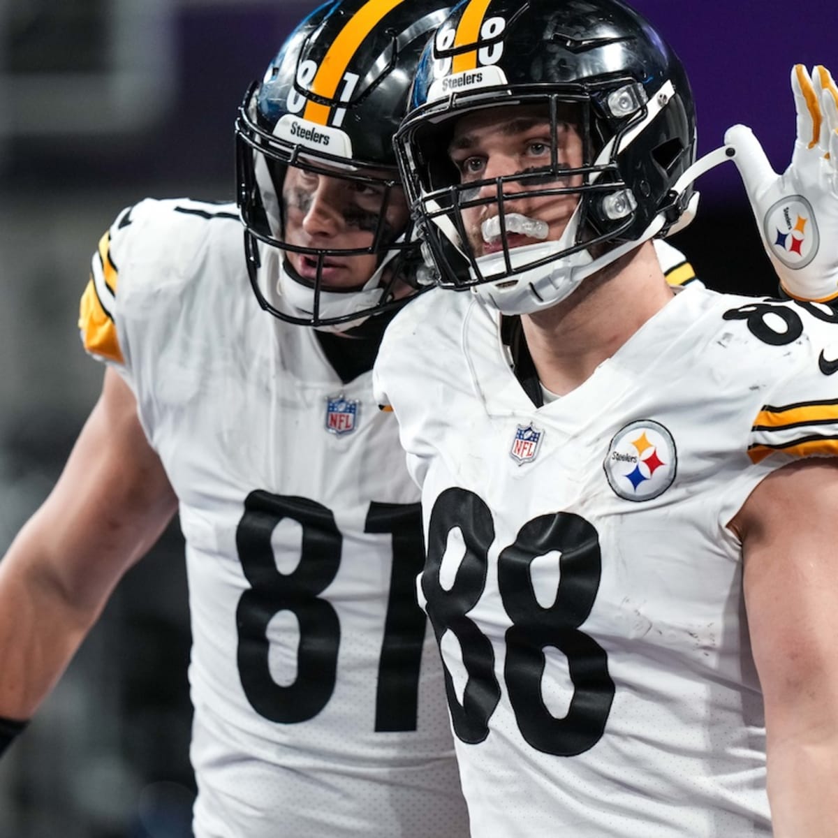 Pittsburgh Steelers TE Pat Freiermuth Being Evaluated for Concussion After  Bengals Game - Sports Illustrated Pittsburgh Steelers News, Analysis and  More
