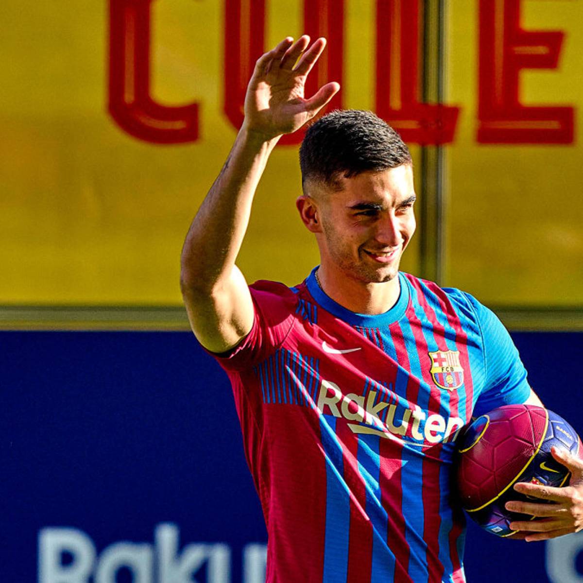 Ferran Torres Barcelona Can T Register New Signing Yet Sports Illustrated